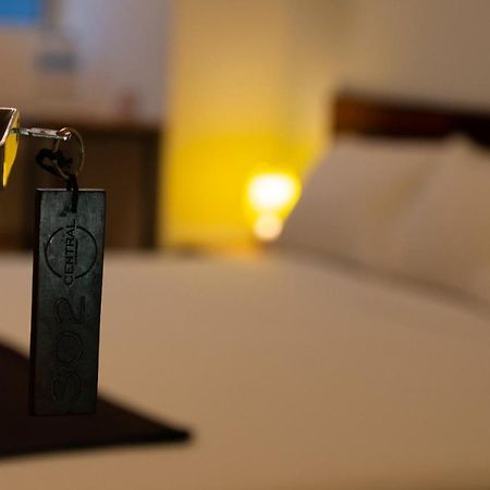 Central Bed & Breakfast Ікітос Екстер'єр фото
